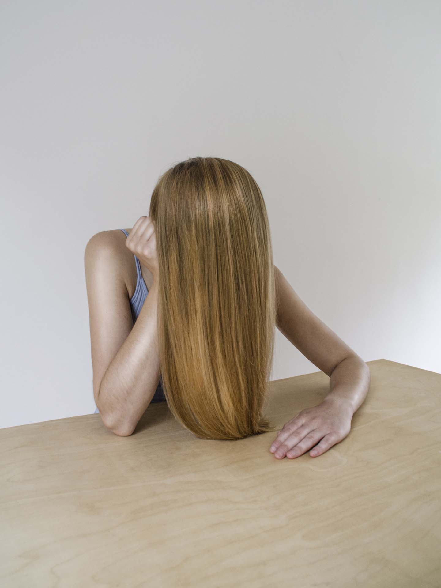 Eva Inez Dagevos — Alienating bodies